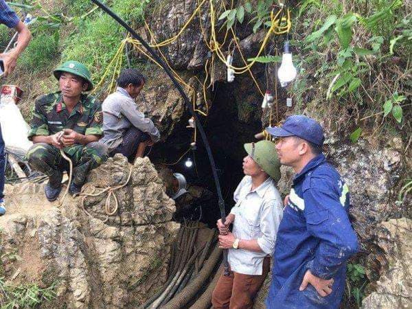 Cứu người dưới hang sâu khiến 2 người tử vong