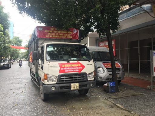 Hành trình thiện nguyện: Thương về miền nước lũ