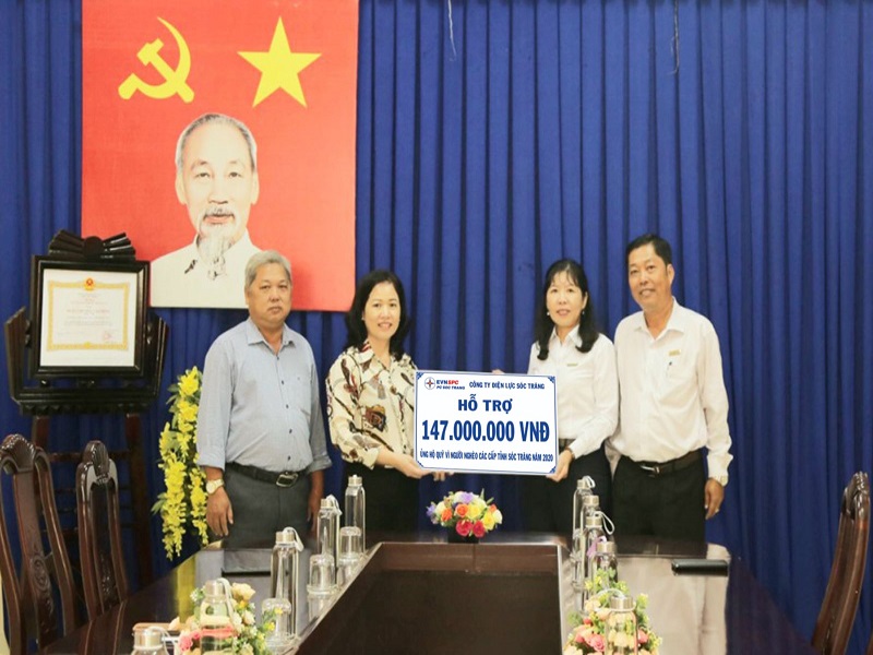 Điện lực Sóc Trăng phát động phong trào 'Vì người nghèo' năm 2020