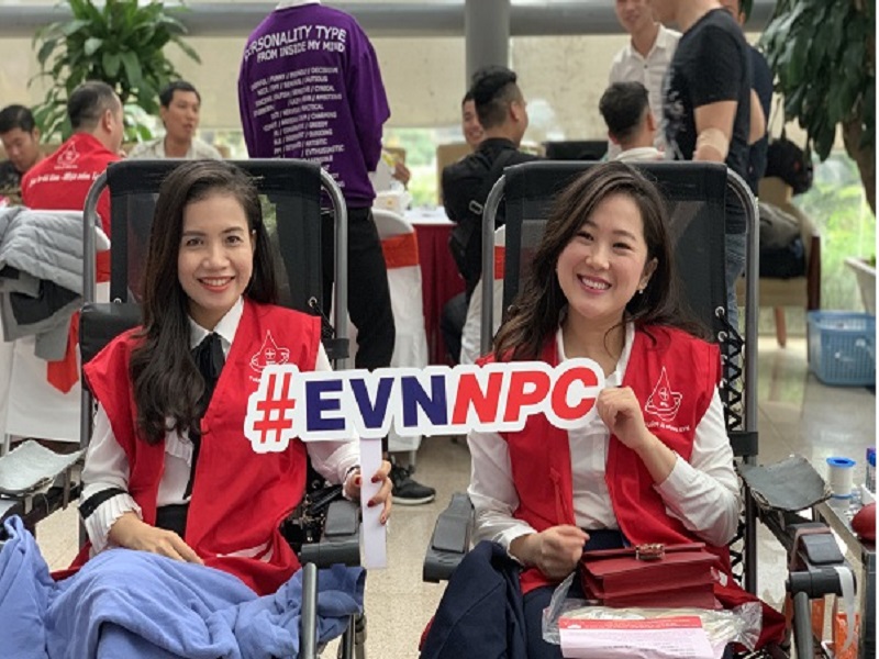 EVNNPC tích cực hưởng ứng Tuần lễ hồng EVN lần thứ VI
