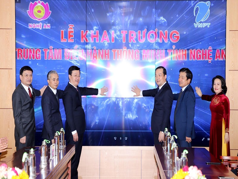 Nghệ An và Tập đoàn VNPT đẩy mạnh triển khai mô hình chính quyền điện tử