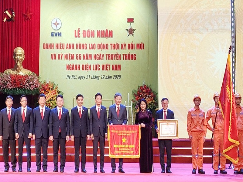 EVN đón nhận danh hiệu Anh hùng Lao động thời kỳ đổi mới