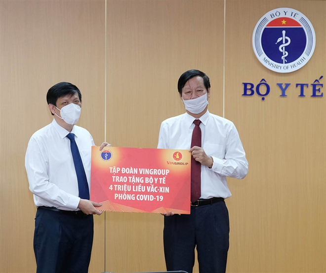 Tập đoàn Vingroup hỗ trợ Bộ Y tế 4 triệu liều vắc xin