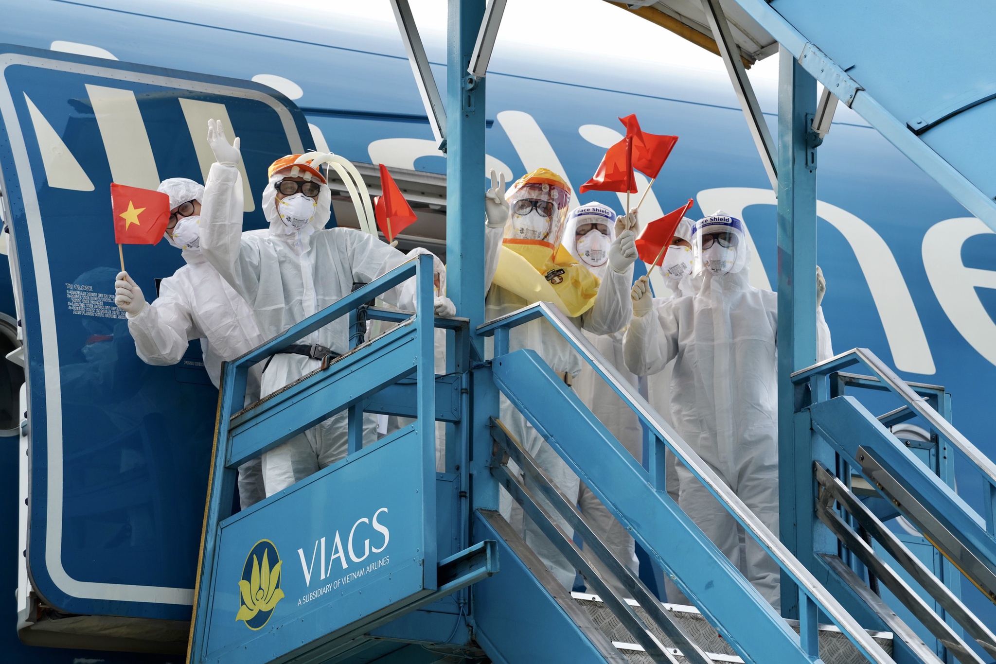 Vietnam Airline miễn phí vé máy bay cho các bác sĩ đến Bắc Ninh, Bắc Giang chống dịch