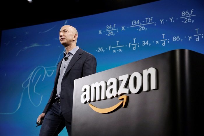Tỷ phú giàu nhất thế giới Jeff Bezos thôi làm CEO Amazon vào ngày 5/7