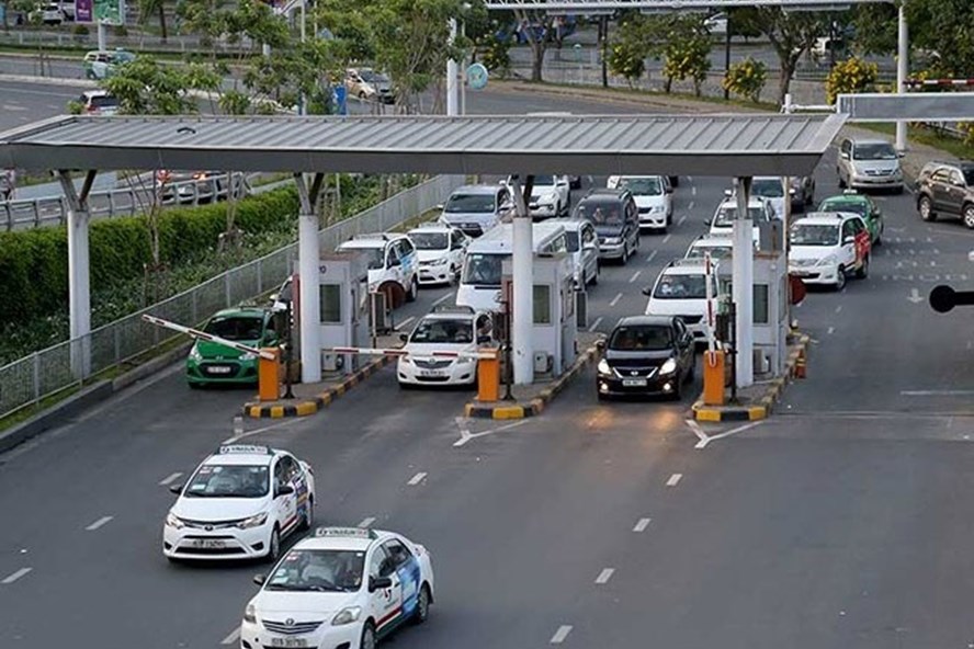 Tổng công ty Cảng hàng không Việt Nam cố tình chậm trễ thu phí theo giờ vào sân bay?