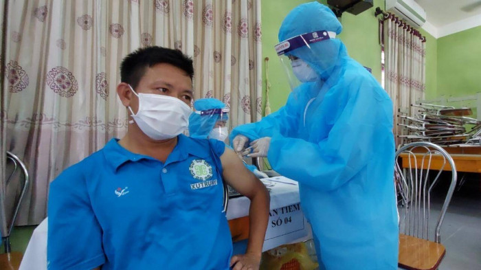 Bắc Giang triển khai tiêm vắc xin phòng Covid-19 cho thương nhân, lái xe mua vải thiều