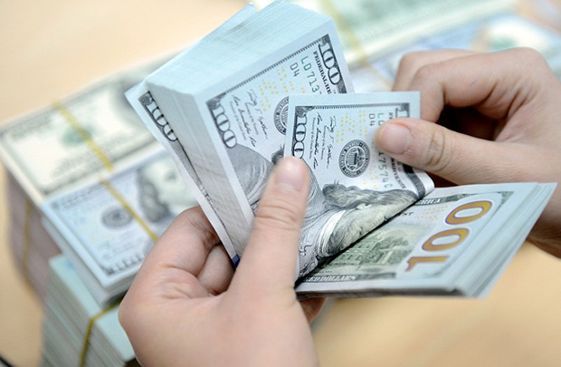 Ngân hàng Nhà nước giảm mạnh giá mua USD sau hơn nửa năm "đứng yên"