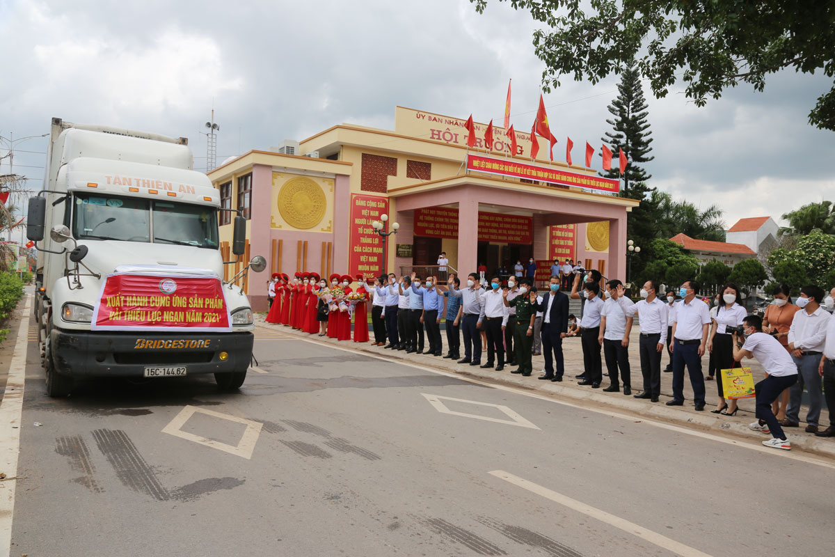 TKV hỗ trợ Bắc Giang, cam kết tiêu thụ gần 200 tấn vải thiều