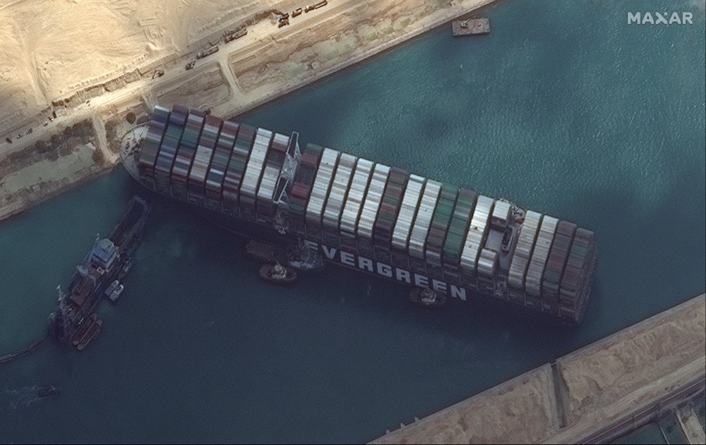 Kênh đào Suez đạt doanh thu kỷ lục bất chập sự cố tắc nghẽn