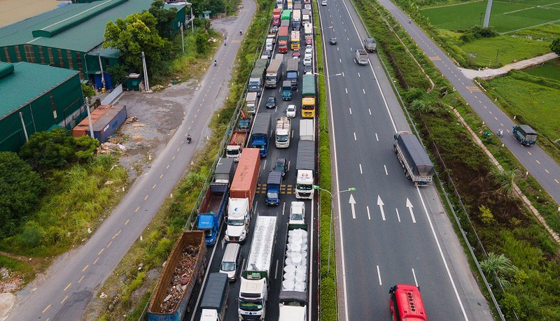 Hà Nội công bố 16 làn đường "luồng xanh" để lưu thông xe