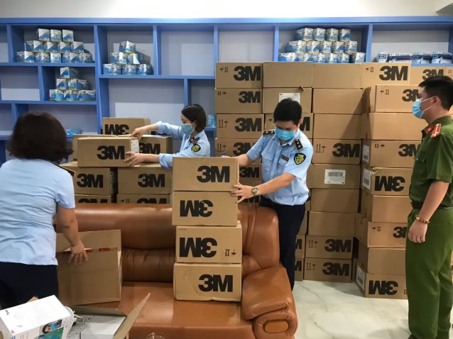 Phát hiện, thu giữ hơn 17.000 khẩu trang có dấu hiệu giả mạo thương hiệu 3M