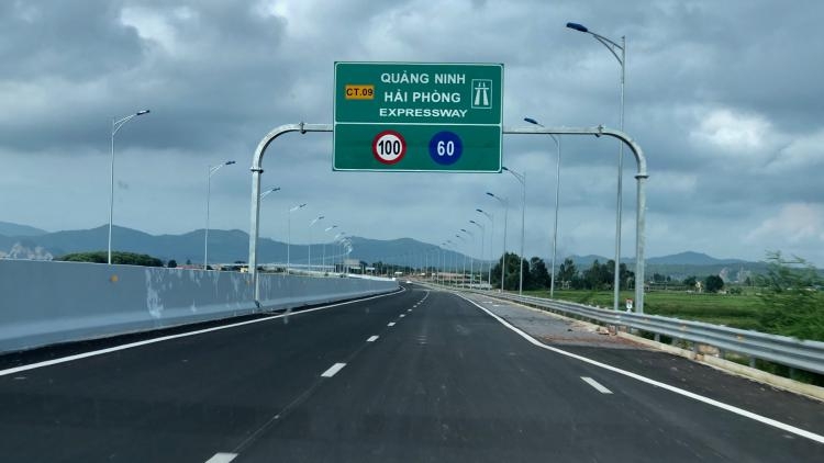 Đề xuất giảm 30% giá vé đường cao tốc Hà Nội - Hải Phòng cho xe tải loại 2 trở lên