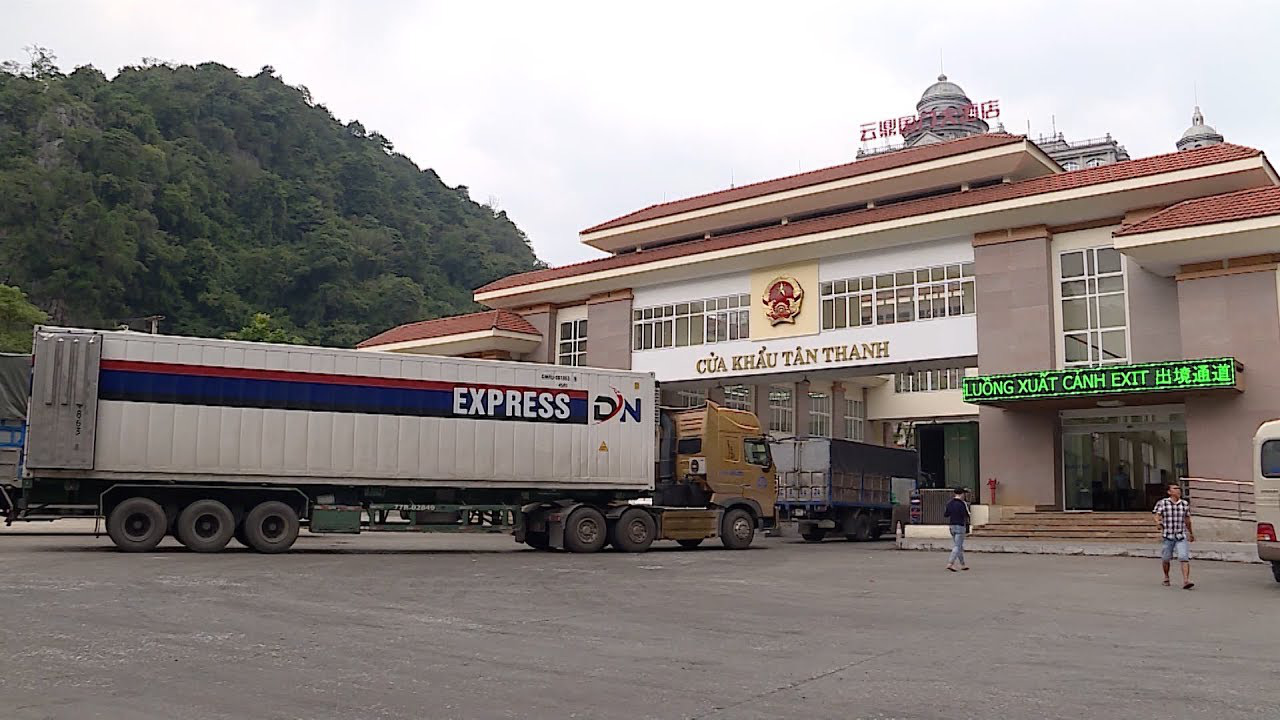 Giá trị xuất, nhập khẩu giảm 5,31 tỷ USD trong nửa đầu tháng 8-2021