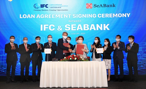 IFC tài trợ thương mại giúp DN vượt qua dịch, duy trì việc làm cho người LĐ