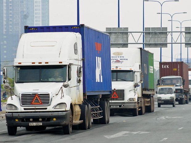 Tăng cường xử lý, tháo gỡ khó khăn, vướng mắc cho doanh nghiệp vận tải địa phương