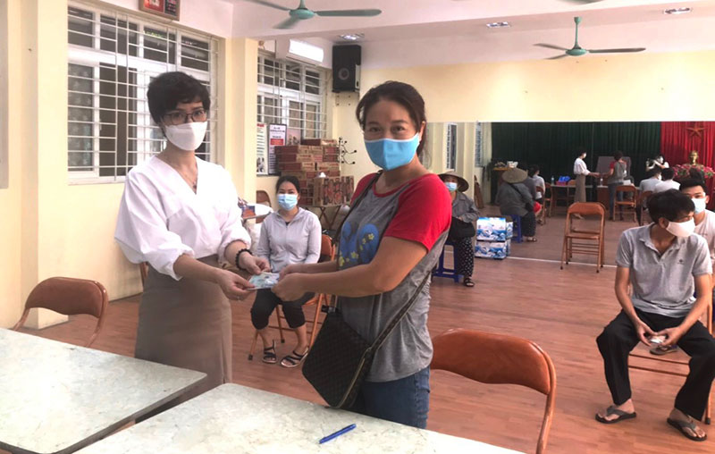Hà Nội kiến nghị tháo gỡ vướng mắc trong triển khai gói hỗ trợ an sinh xã hội