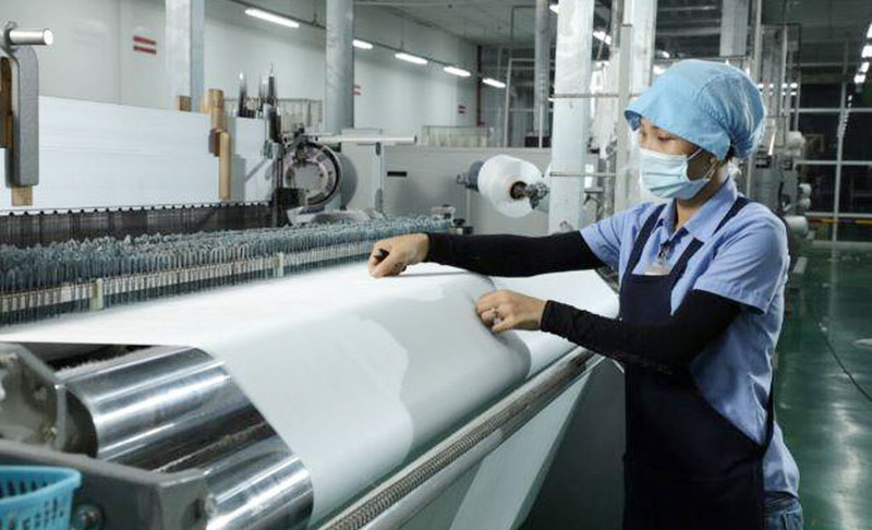 Bộ Tài chính nói gì về kiến nghị bỏ thuế VAT với vải trong nước dùng may xuất khẩu?
