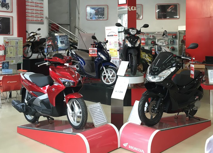 Doanh số xe máy Honda giảm gần một nửa do dịch bệnh