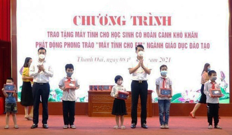 Hà Nội: 2.345 thiết bị ủng hộ chương trình ''Máy tính cho em'' trong tuần đầu năm học mới