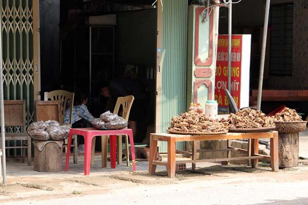 Tiếp cận "con đường" dẫn đến nguy cơ rượu độc