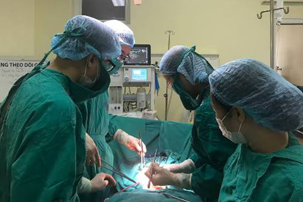 Bệnh viện K phẫu thuật thành công khối u tử cung nặng 7kg