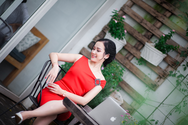 Cô gái Xứ Nghệ rực sáng giữa đất Hà Thành