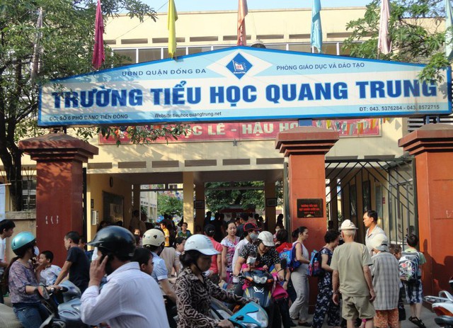 Nóng: Phòng GDÄT Äá»ng Äa Äã cá» Äoà n xác minh sá»± viá»c há»c sinh bá» bạn tát 20 cái - Ảnh 1.