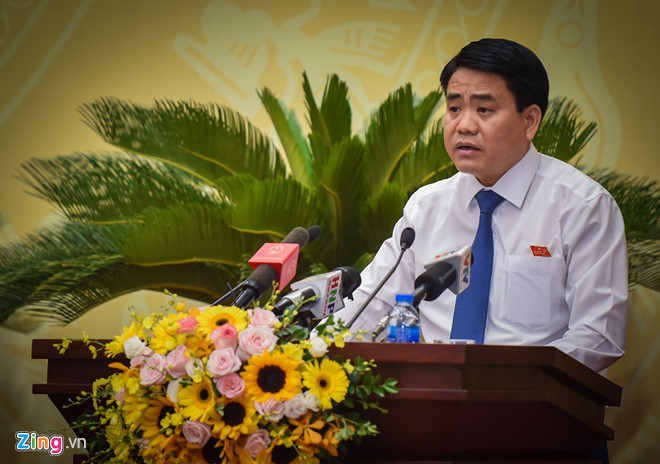 chu tich ha noi len tieng viec duong thu do ngap trong rac