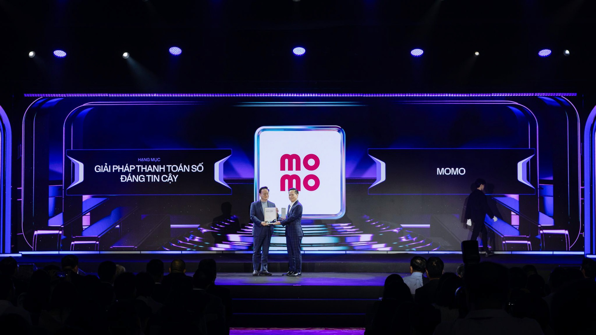 MoMo có "cú ăn ba" tại Better Choice Awards 2026: Đổi mới thanh toán số, xây dựng niềm tin người dùng và tạo giá trị cho cộng đồng thông qua công nghệ- Ảnh 1.