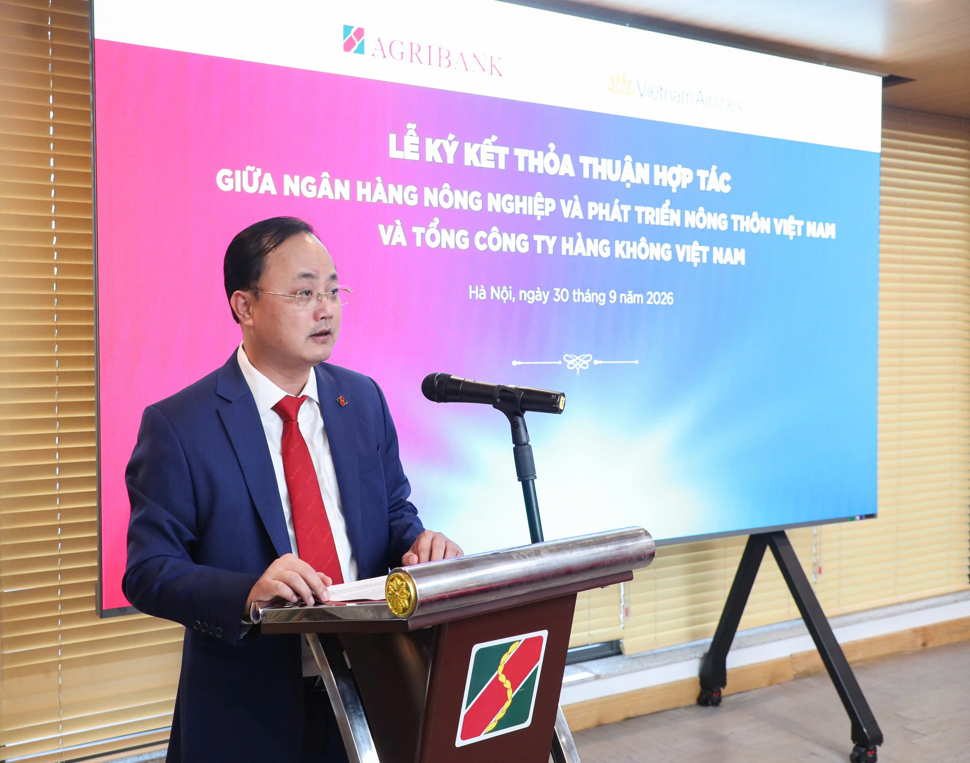 Agribank và Vietnam Airlines mở rộng hợp tác, kết nối hai hệ sinh thái- Ảnh 2.